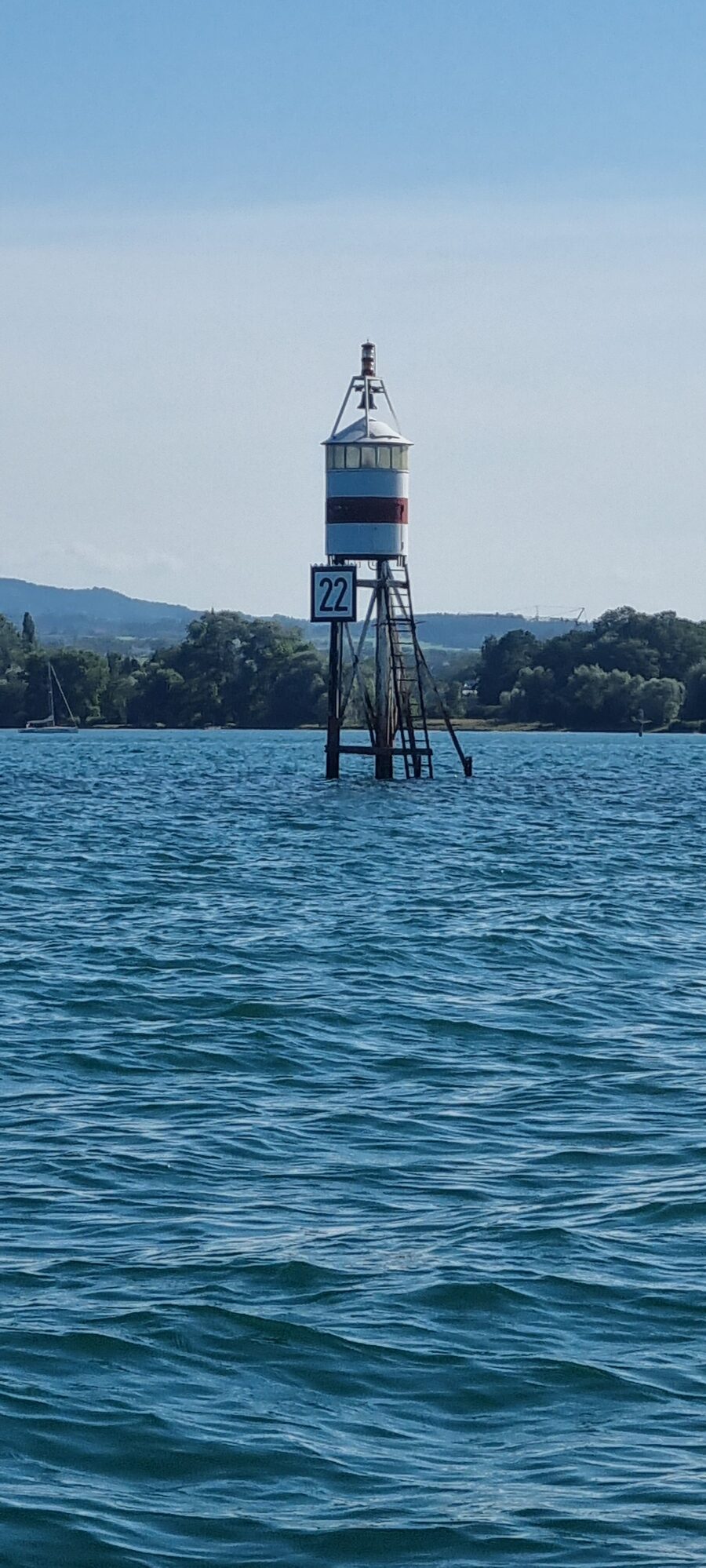 Festes Schifffahrtszeichen im See, Nummer 22